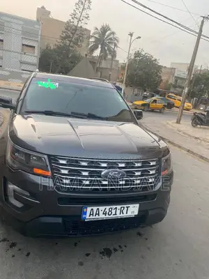 Photo - Ford Explorer 2017 Gris