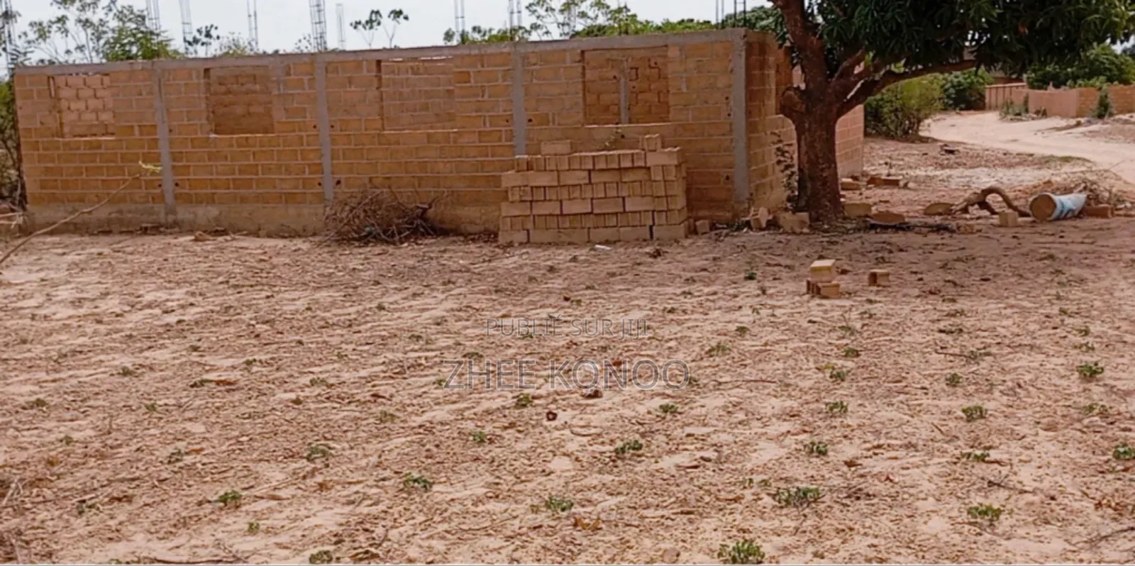 Parcelle De 225 M2 À Gandoul