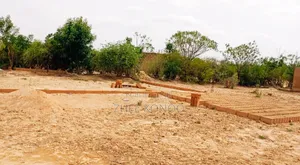 Parcelle De 225 M2 À Gandoul