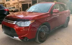 Location Mitsubishi Outlander 7 Places 2015