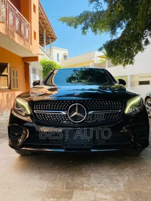 Photo - Mercedes-Benz GLC-Class 2018 Noir