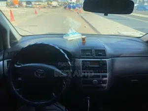 Toyota Verso 2009 Gris