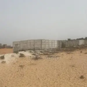 Terrain De 8 Hectares Vers Kayar