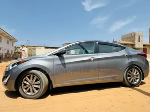 Photo - Hyundai Elantra 2016