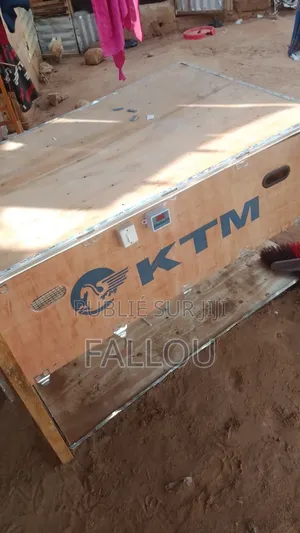 Poussinière Automatique