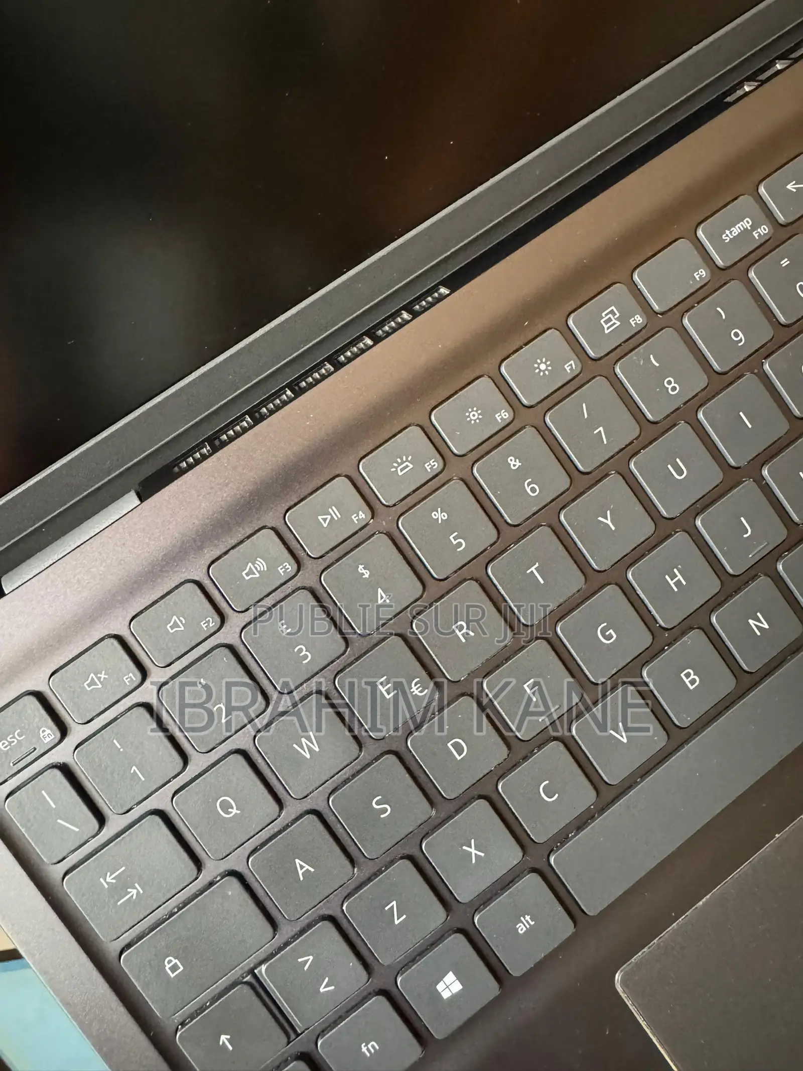 Ordinateur Portable Dell Vostro 15 5000 16GB Intel Core I5 SSD 512GB