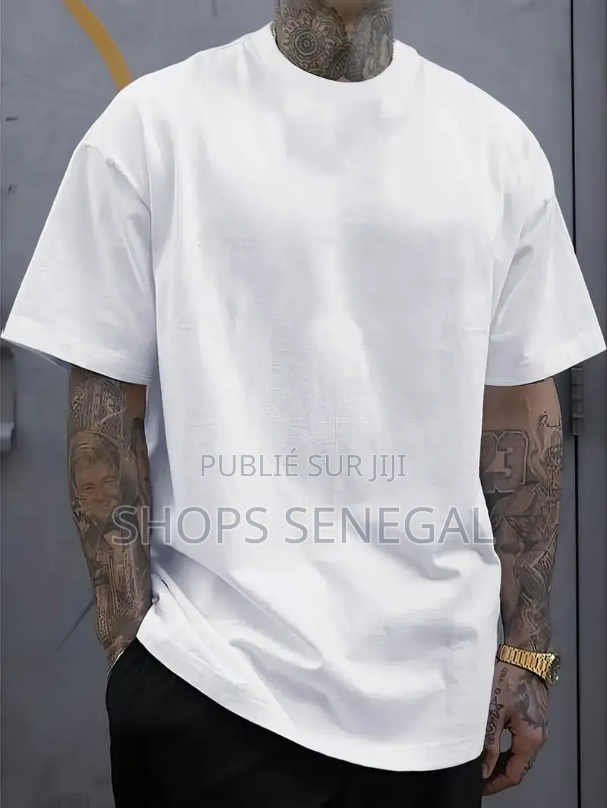 Duo Élégant – Le Tee-Shirt Blanc Noir Essentiel
