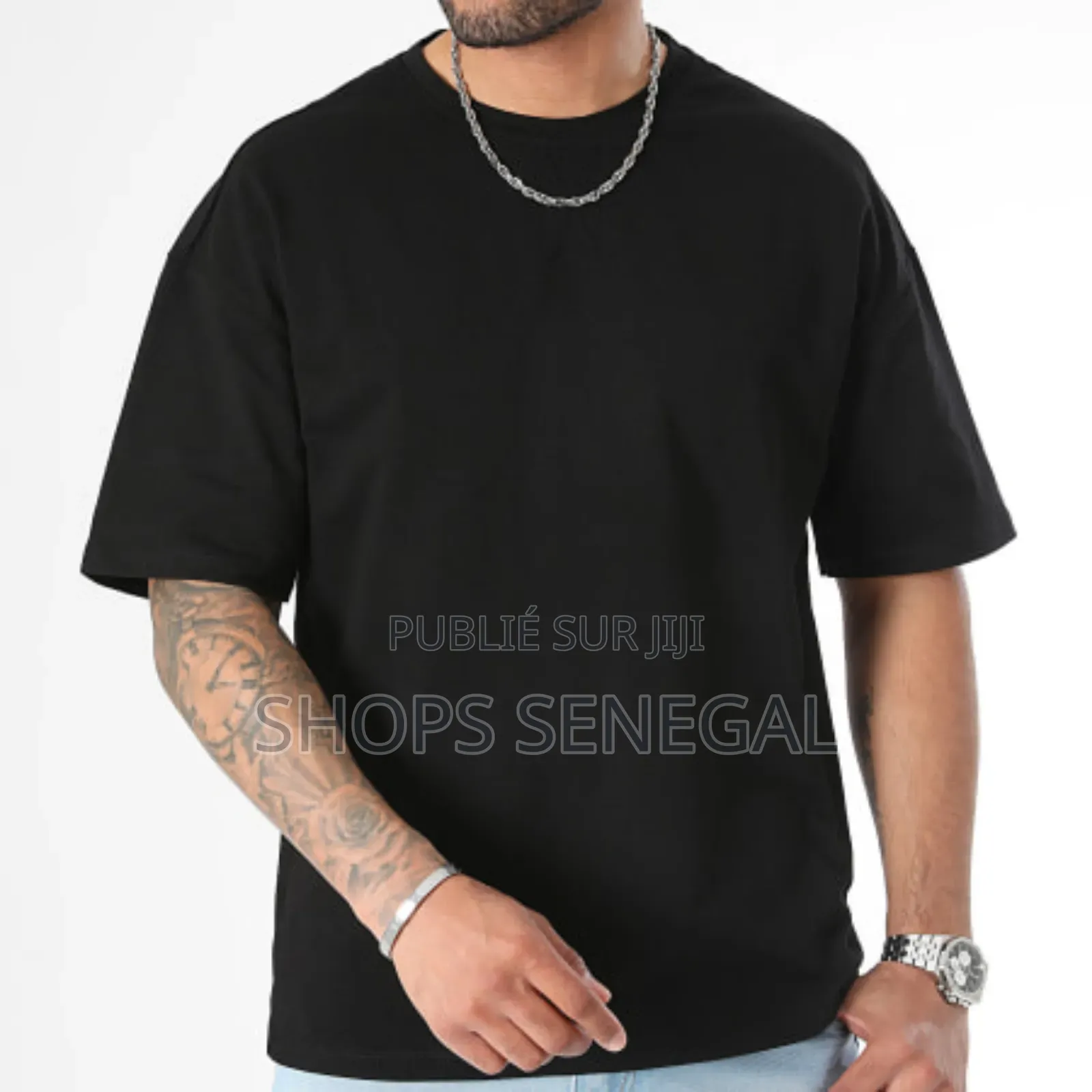 Duo Élégant – Le Tee-Shirt Blanc Noir Essentiel