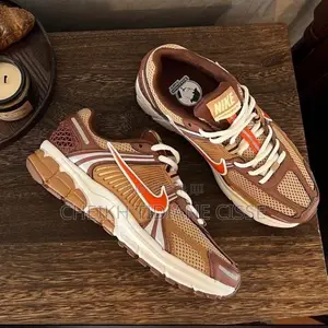 Nike Vomero 5