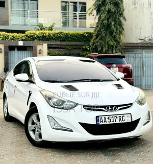 Photo - Hyundai Avante 2016 Blanc