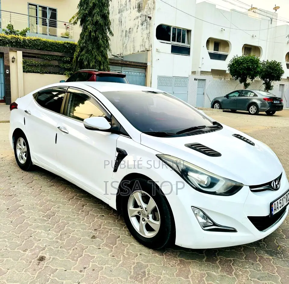 Hyundai Avante 2016 Blanc