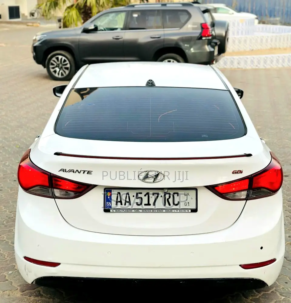 Hyundai Avante 2016 Blanc