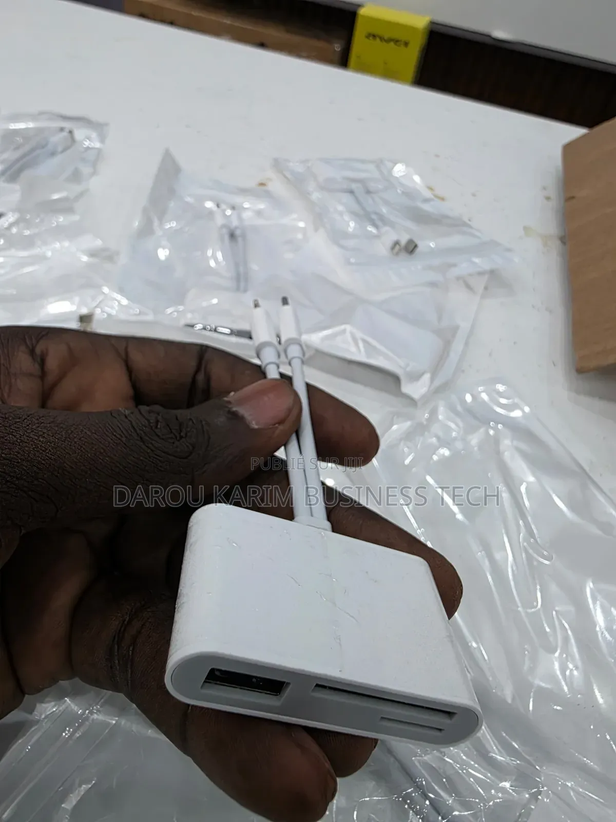 Hub Usb Otg 5-en-1 / Lecteur De Cartes Avec Ports Lightning