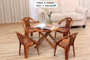 Table À Manger 4 Chaise en Plastique