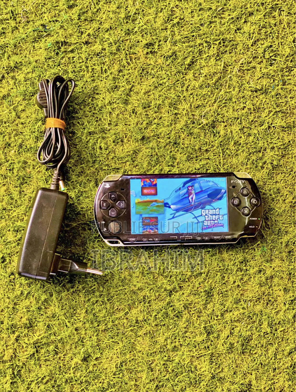 PSP Très Propre Flasher Craker 10 Jeux Accessoires Complet