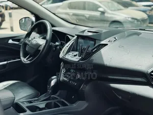 Ford Escape 2018 Gris