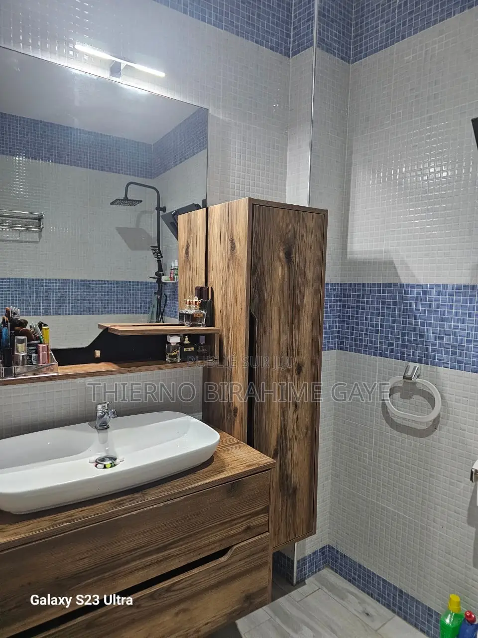 Furnished 3chbre Appartement dans Société De Gestion, Yoff à Vendre