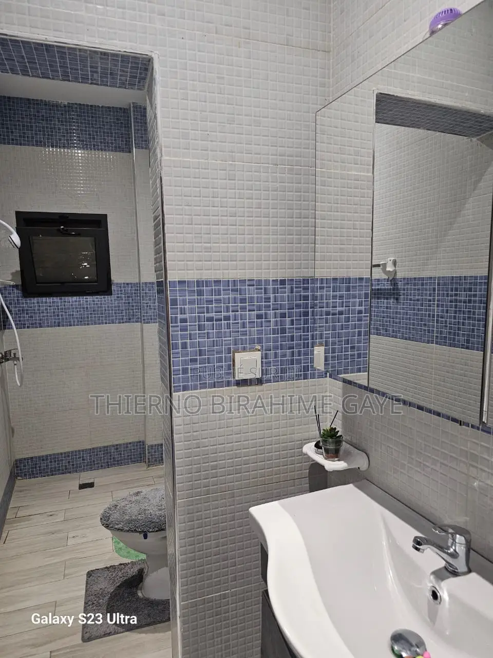 Furnished 3chbre Appartement dans Société De Gestion, Yoff à Vendre