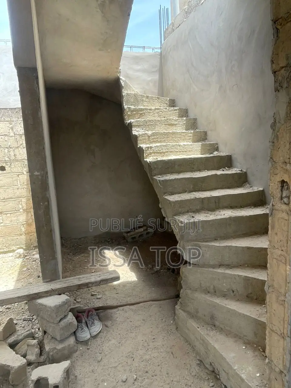 2chbre Maison dans Rufisque à Vendre