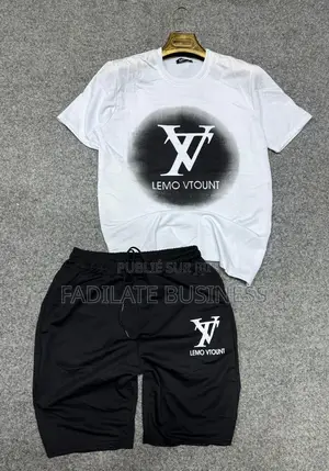 Photo - T-Shirt Et Short