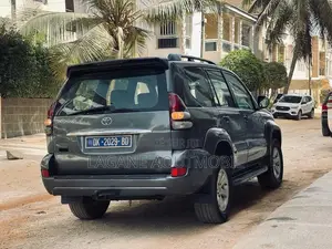 Photo - Toyota Land Cruiser Prado 3.0 D-4D 3dr 2008 Gris