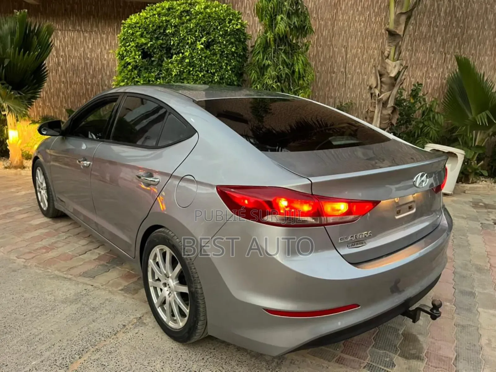 Hyundai Elantra 2017 Gris