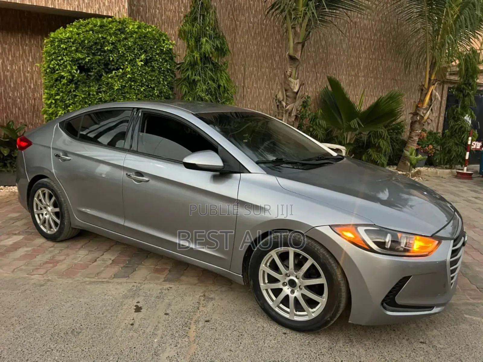 Hyundai Elantra 2017 Gris