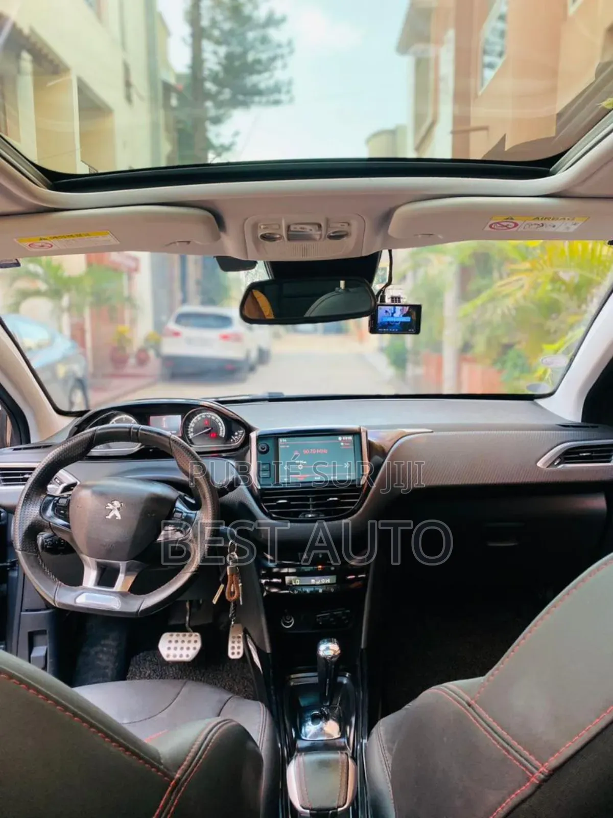 PEUGEOT 2008 2018 Gris