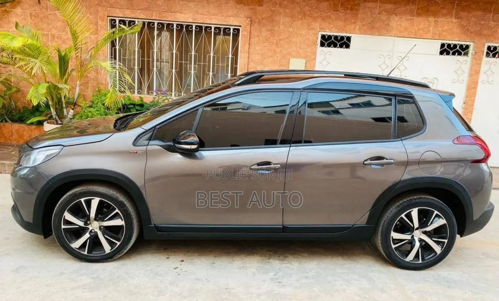 PEUGEOT 2008 2018 Gris