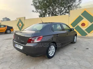 Photo - PEUGEOT 301 2016 Noir Mat