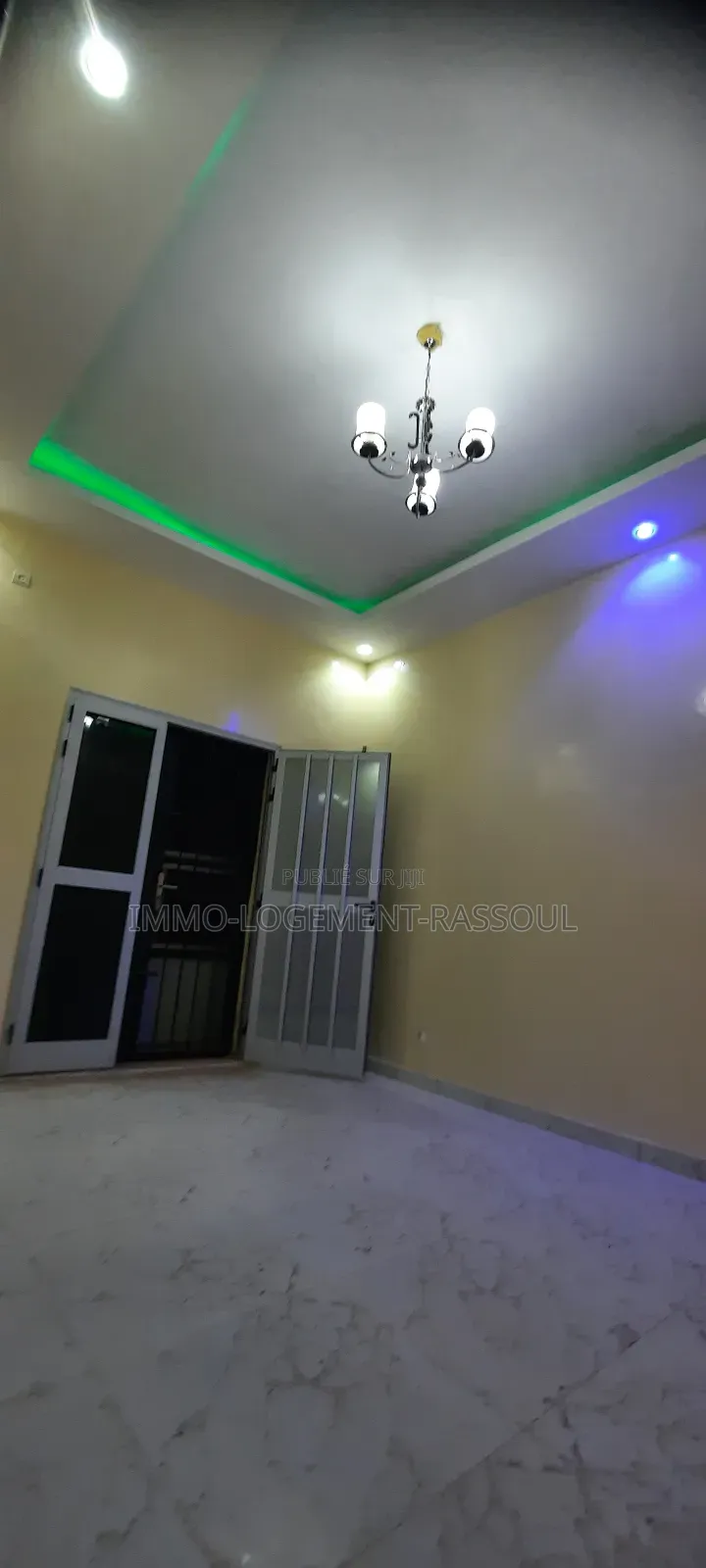 2chbre Appartement dans , Yoff à Louer