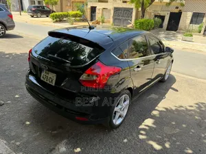 Photo - Ford Focus 2013 Noir