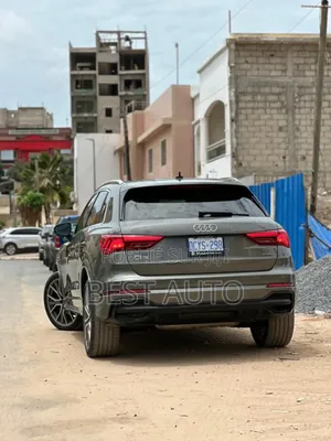 Audi Q3 2019 Gris