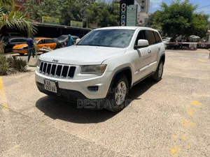 Photo - Jeep Grand Cherokee 2016 Blanc