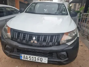 Photo - Mitsubishi L200 2018 Blanc