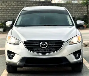 Photo - Mazda CX-5 2016 Gris