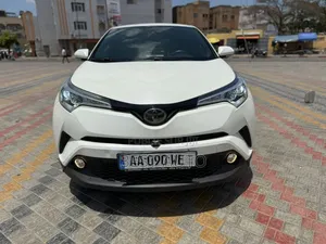 Photo - Toyota C-HR 2019 Blanc
