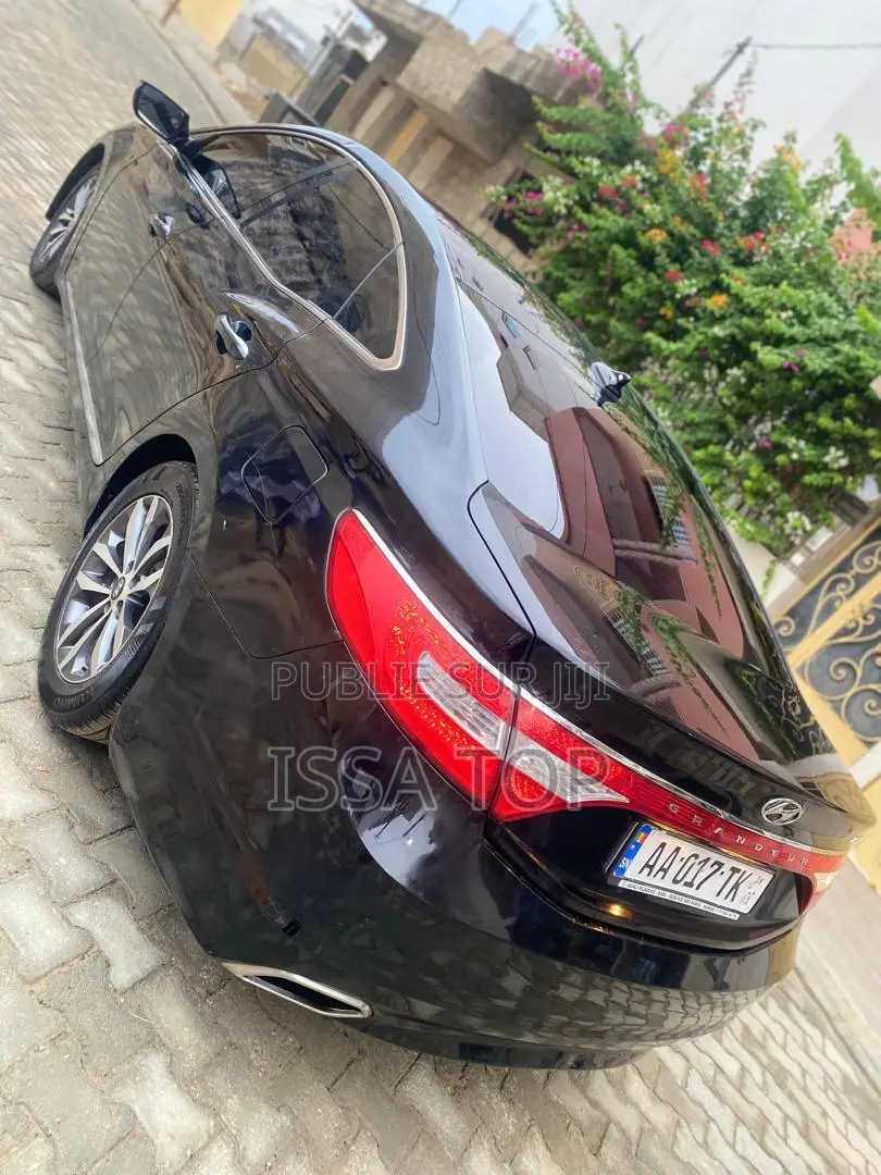 Hyundai Grandeur 2016 Black