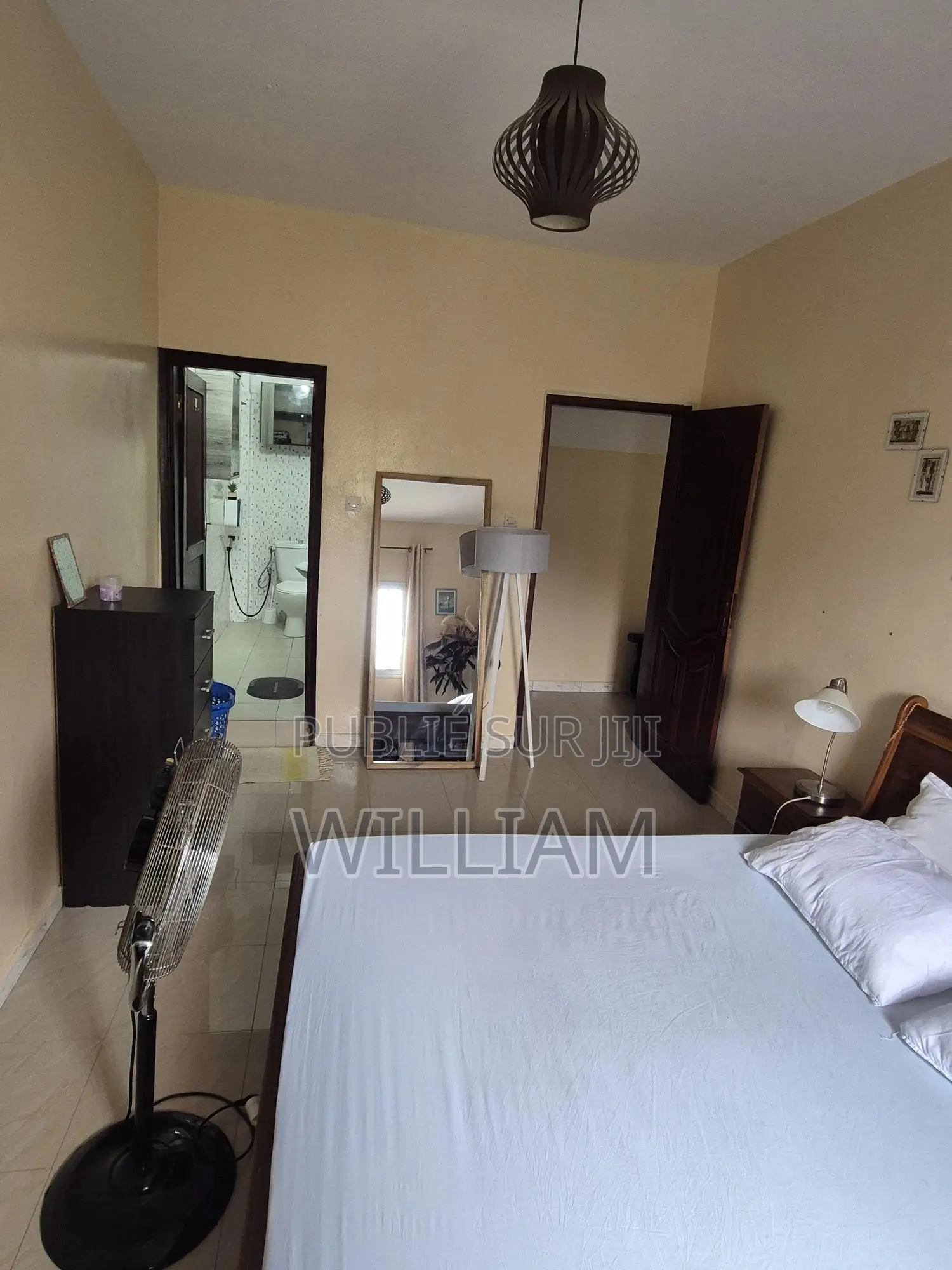 Furnished 1chbre Studio dans Studio, Fann-Point E-Amitié à Louer