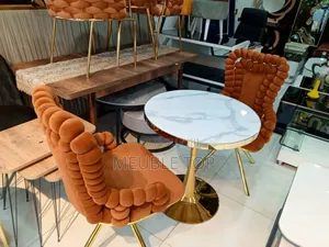 Photo - Tête-À-Têtes