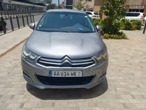 Photo - Citroen C4 2017 Gris