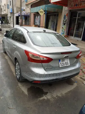 Ford Focus 2012 Gris