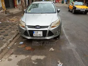 Ford Focus 2012 Gris