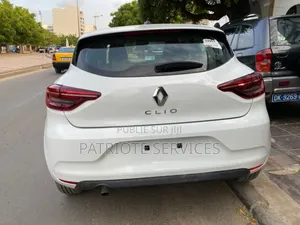 Photo - Renault Clio 2021 Blanc