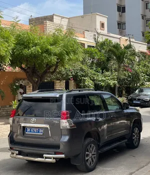 Toyota Land Cruiser Prado 2013 Gris