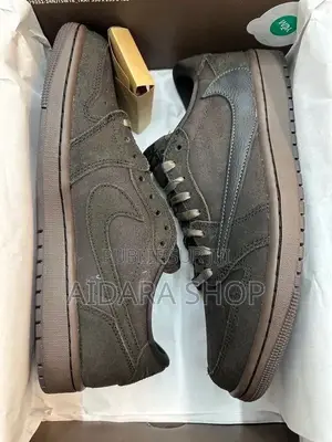  Original Travis Scott Disponible