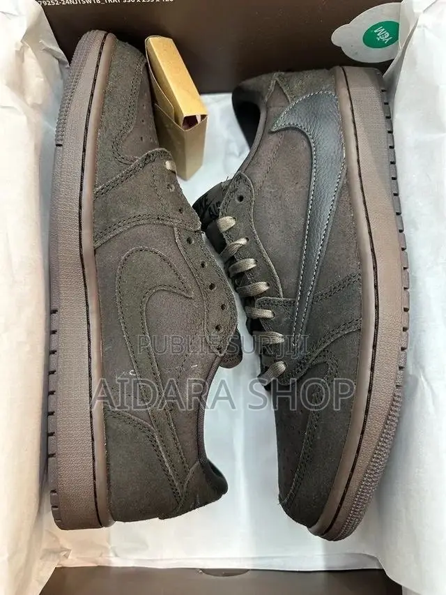  Original Travis Scott Disponible