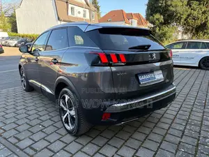 Photo - PEUGEOT 3008 2018 Gris