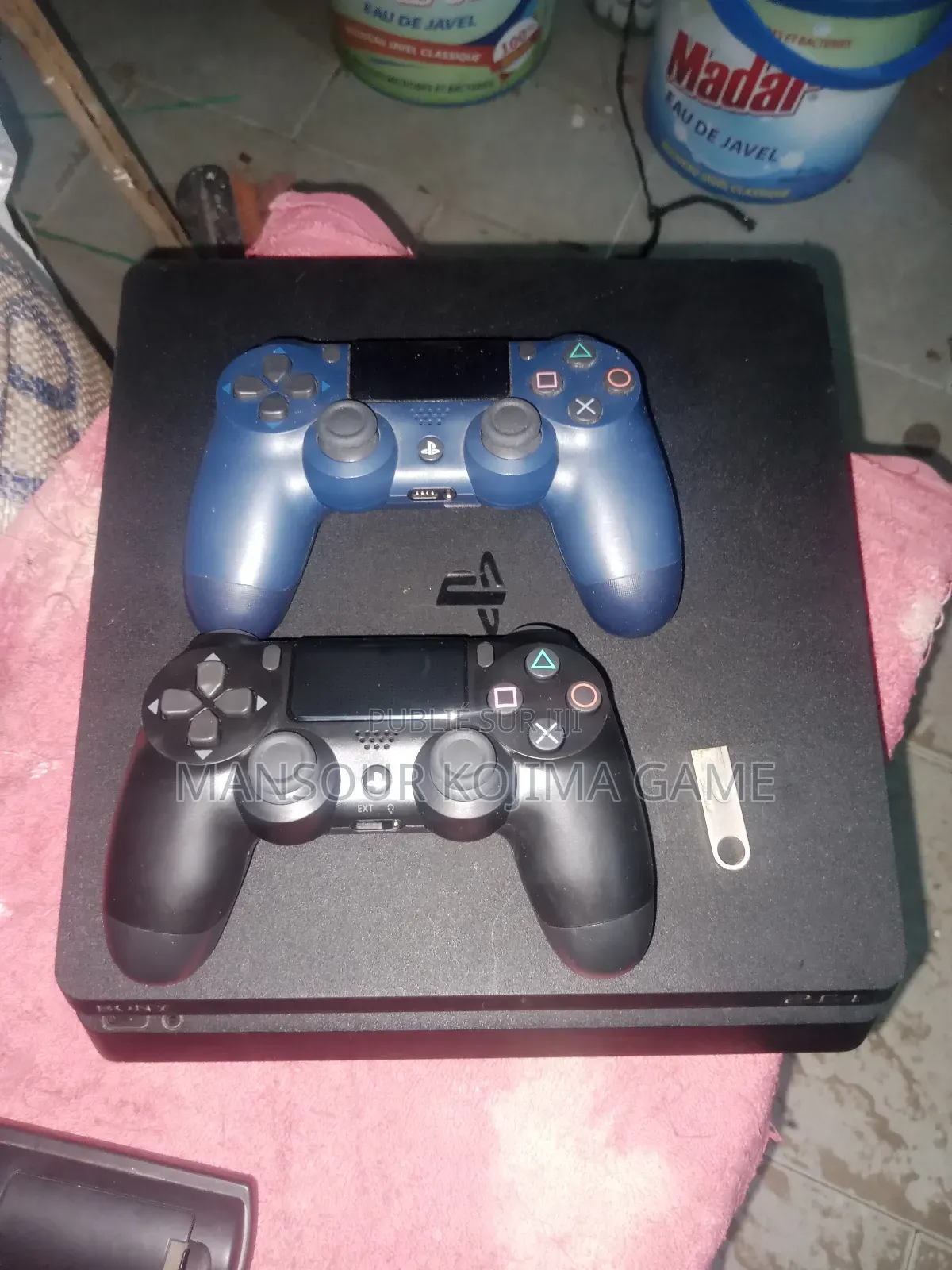 Ps4 Flaché + 24 Jeux Slim