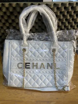 At Sacs Femmes Disponible